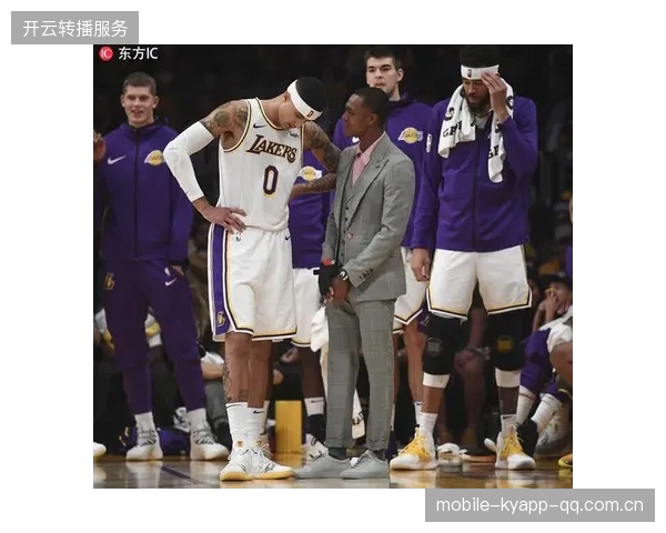 篮球教练临场换人成神操作带来连胜，战术智商成为胜负关键